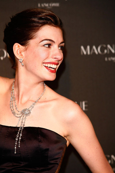 anne hathaway poem. Anne-Hathaway-Lancome.jpg