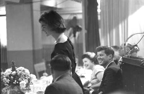 Jackie_Kennedy-Wheeling-1959.jpg