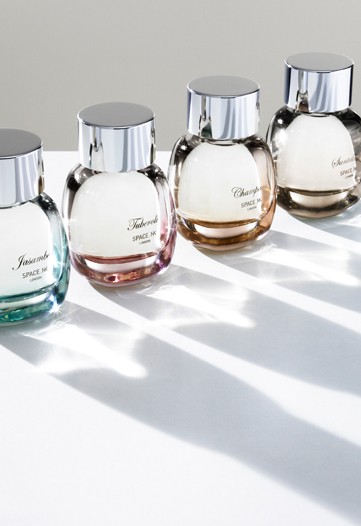 http://www.mimifroufrou.com/scentedsalamander/Space-NK-Perfumes.jpg