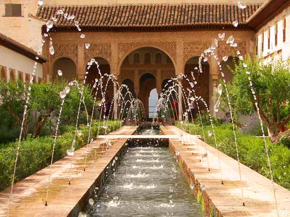 http://www.mimifroufrou.com/scentedsalamander/alhambra-Garden.jpg