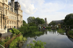 Ephemereal Garden in Paris, Best-Scented Rose Contest at Bagatelle {Scented Paths & Fragrant Addresses}