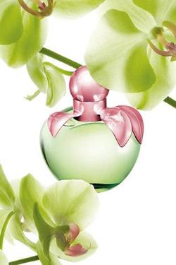 Nina Ricci Love by Nina (2009): Color Code Green, Smell Code Cherries & Almonds: The New Youth Theme {New Perfume} {Trend Alert}