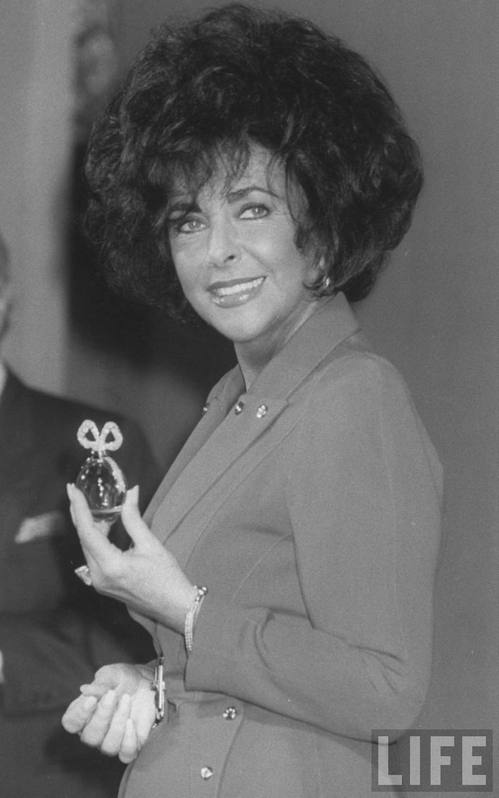 elizabeth-taylor-white-diamonds-life.jpg