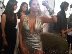 Kim Kardashian to Launch Second Fragrance in 2011 {New Perfume} {Celebrity Fragrance}