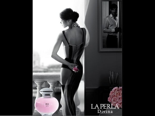 divina-by-la-perla_fragrance.jpg