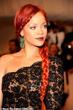 Rihanna, like Kate Middleton, Also Loves Illuminum Fragrances {What Celebrities like to Wear}