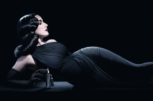 Dita_von_Teese_perfume.jpg