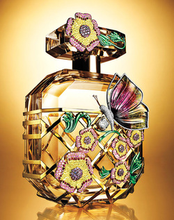 Victoria's Secret Wish to Make You Dream with a $500,000 Bejeweled Bottle {Fragrance News}