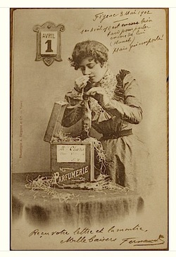 Funny 1st of April Perfume-Themed Postcard from the Belle Epoque {Perfume Images & Ads}