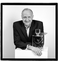 Interview with Perfumer Dominique Ropion in Zeit Online: "I hope Frédéric does not read this!" {The 5th Sense in the News} 