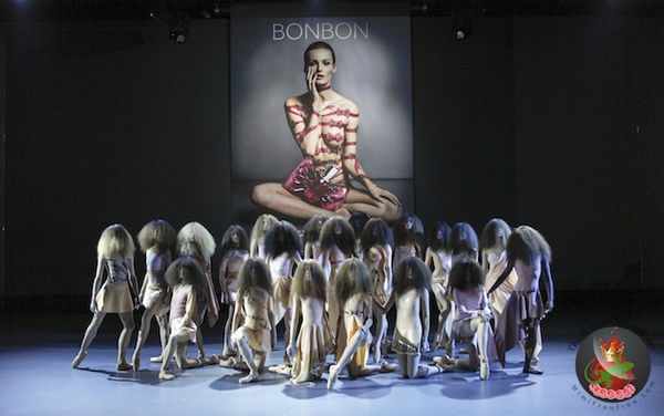 BonBon_Viktor_Rolf_advert.jpg
