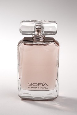 Sofia Vergara Sofia (2014) {New Fragrance} {Celebrity Perfume}