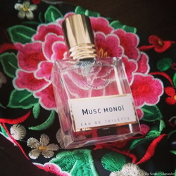 Nicolaï, Parfumeur-Créateur Musc Monoï (2014) {Perfume Review & Musings}