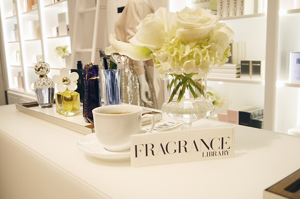 Fragrance-Library-Event-counter-Saks1.jpg