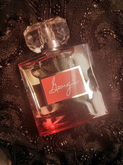 Robin McGraw Georgia Eau de Parfum - The Steely Sweetness of Honeysuckle (2014) {Perfume Review & Musings}