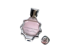 Oscar de la Renta Extraordinary is First Fragrance to Continue his Legacy (2015) {New Perfume}