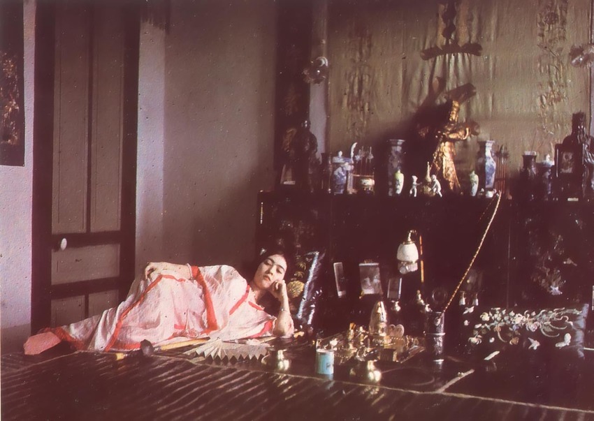 Fumeuse_Opium_1915_albert_khan.JPG