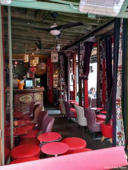 Simply Spring XV: The Red & Pink Café - Still Fans {Paris Photo}