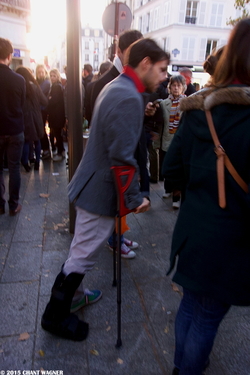 Habit Rouge Impression - Une Impression d'Habit Rouge - 130 Street Photographies after the Paris Attacks {Paris Street Photo}