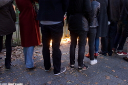 Recueillement - Meditation - 130 Street Photographies after the Paris Attacks {Paris Street Photo} 