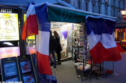 The New In Colors - Le tricolore revient en vogue - 130 Street Photographies after the Paris Attacks {Paris Street Photo}