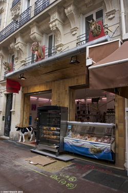 A Horse Meat Butcher Shop ≈ Une boucherie chevaline {Paris Street Photo / Food}