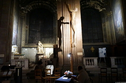 Jesus on the Cross: Real Color Oppositions, False Social Oppositions // Chasing the Cross Series 2 {Paris Street Photography}
