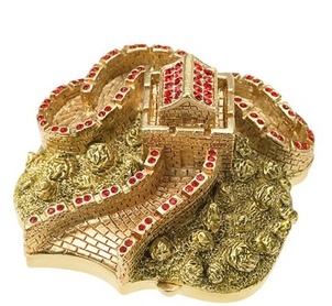 Estee Lauder Great Wall of China Compact.jpg