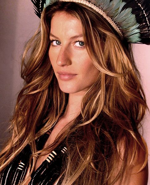 Gisèle Bündchen is New Chanel No.5 Icon, with Love from Brazil {Fragrance  News} - The Scented Salamander: Perfume & Beauty Blog & Webzine