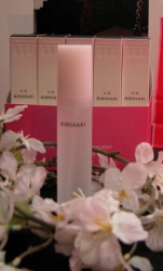Hirosaki-Cherry-Blossom-perfume.jpg