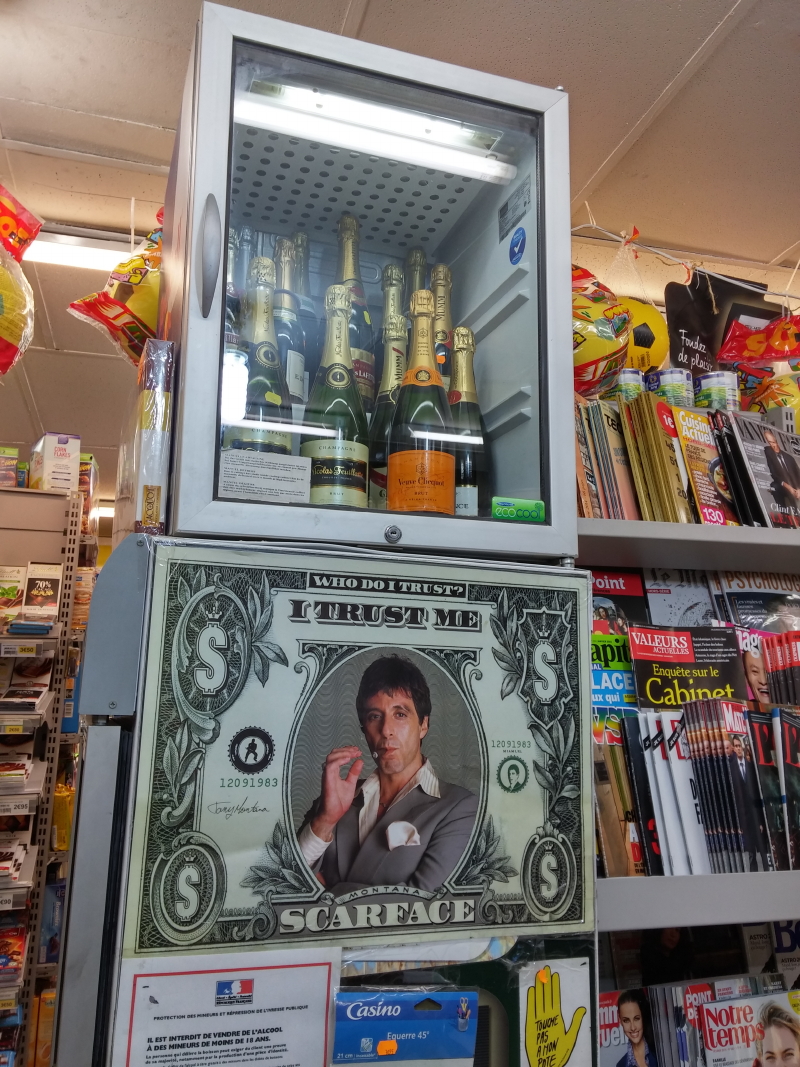 I_Trust_Me_Paris.jpg