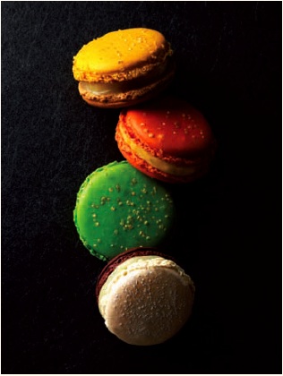 Macarons-Pierre-Herme-Noel-2010.jpg