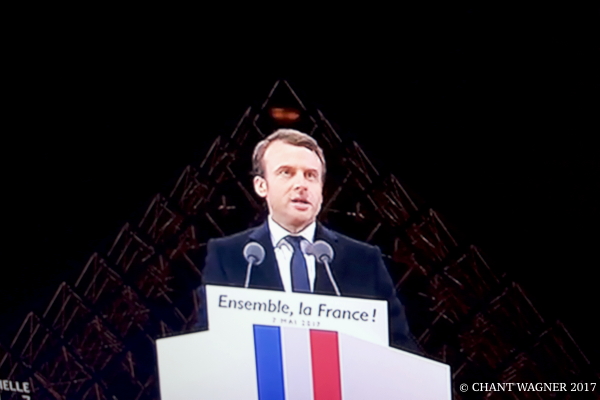 Macron-le-centre.jpg