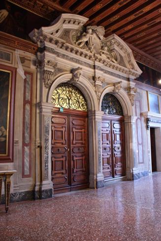 Palazzo_Mocenigo.jpg