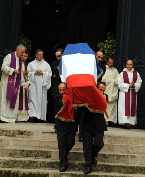 Saint-Laurent-Funeral-Cercueil.jpg
