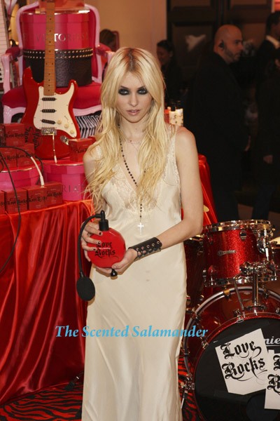 Taylor-Momsen-Love-Rocks-B.jpg