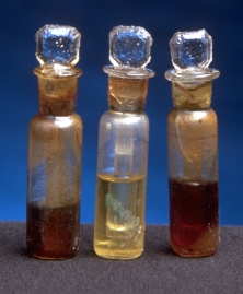 Titanic-Perfume-bottles-2002-MSI-photo-by-Dirk-Fletcher-sm.jpg