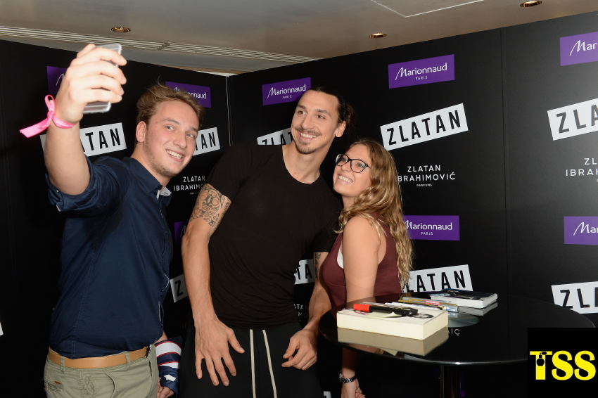 Zlatan_4_selfies.jpg