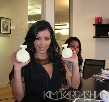 kim-kardashian-perfume.jpg