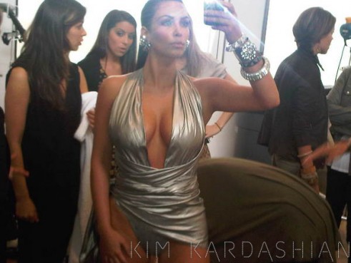 Celebrity Photo Shoots on Kardashian To Launch Second Fragrance In 2011  New Perfume   Celebrity