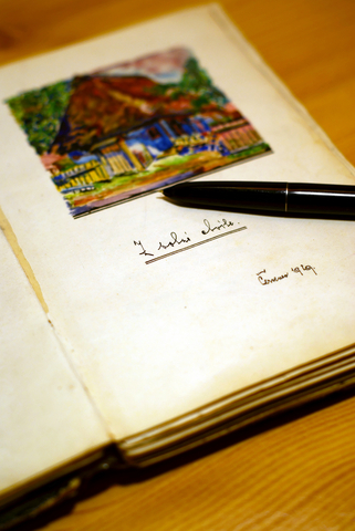 old-diary.jpg