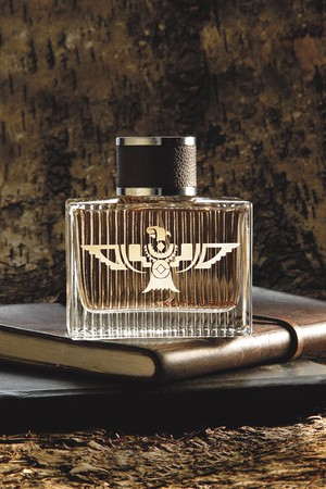 phoenix_bottle_keith_urban.jpg