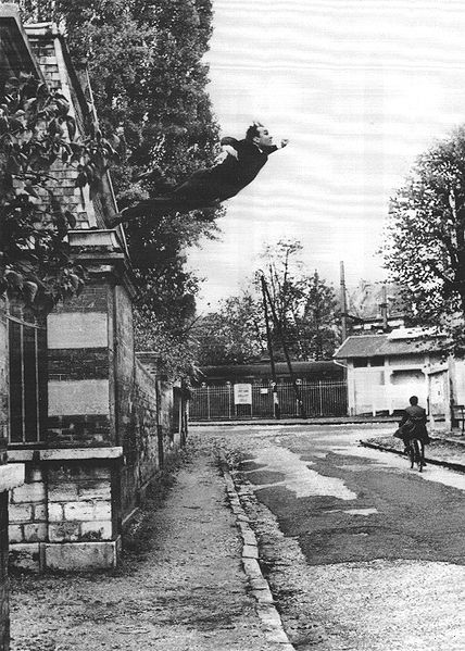 yves-klein-Le_Saut_Dans_le_Vide.jpg